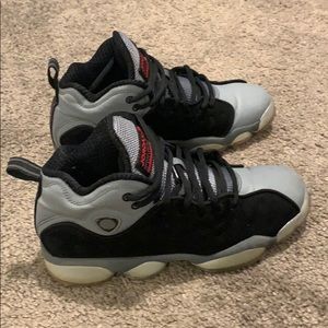 AIR JORDAN JUMPMAN TEAM II BLACK GREY 7Y 40 8.5